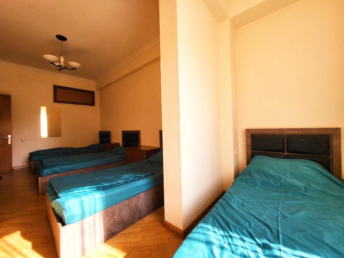 Arevahostel&Apartment Jerevan Eksteriør bilde